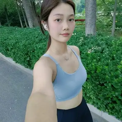 秦俊